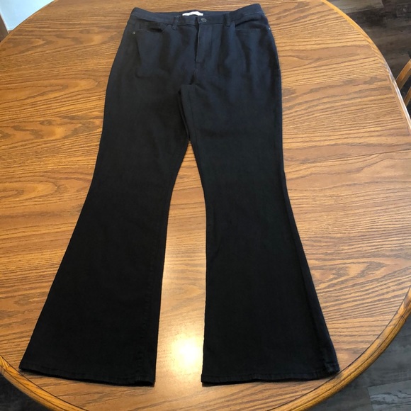 Elizabeth and James High Rise Flare Jean - Picture 3 of 13